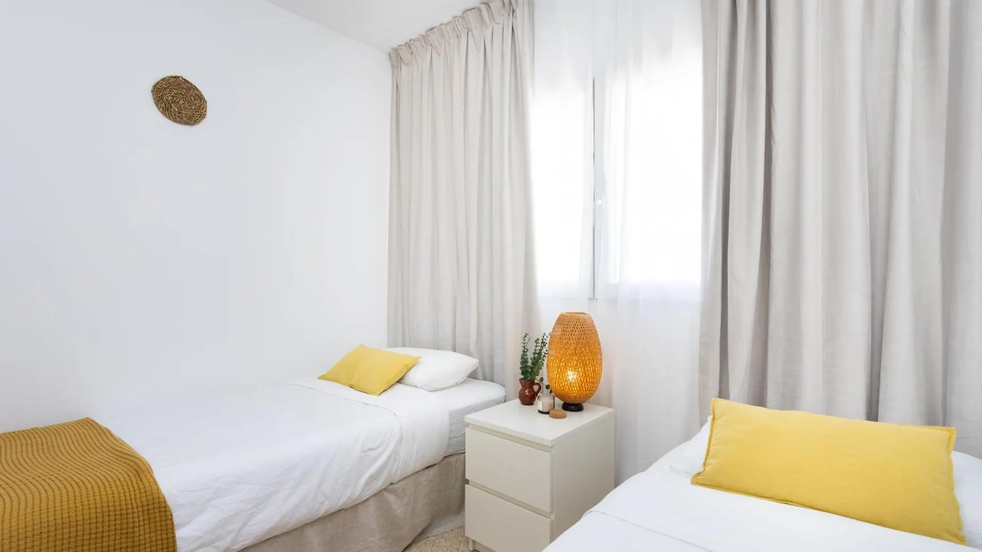 Tms Veramar2,Budget, Seafront, Pool And Parking Arona  Apartment Arona (Tenerife)