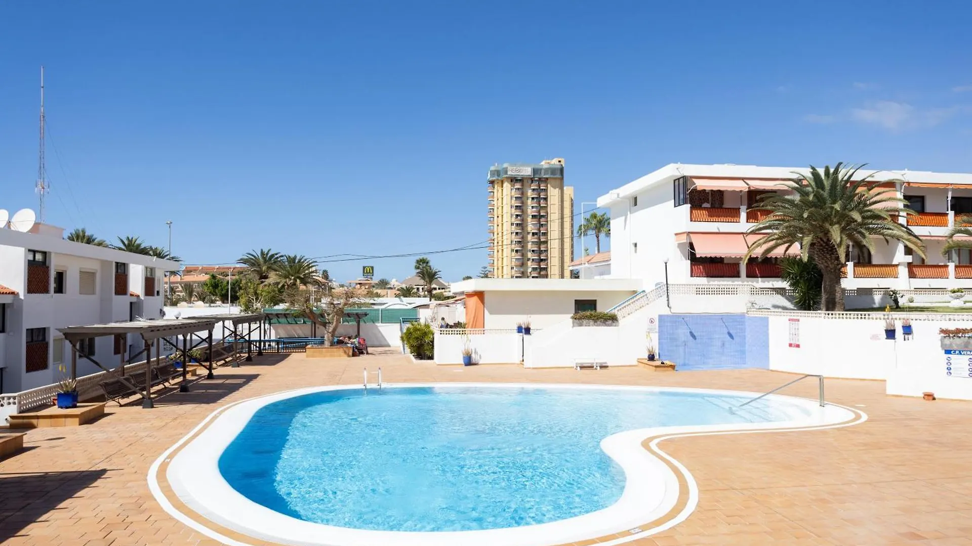 Apartment Tms Veramar2,Budget, Seafront, Pool And Parking Arona