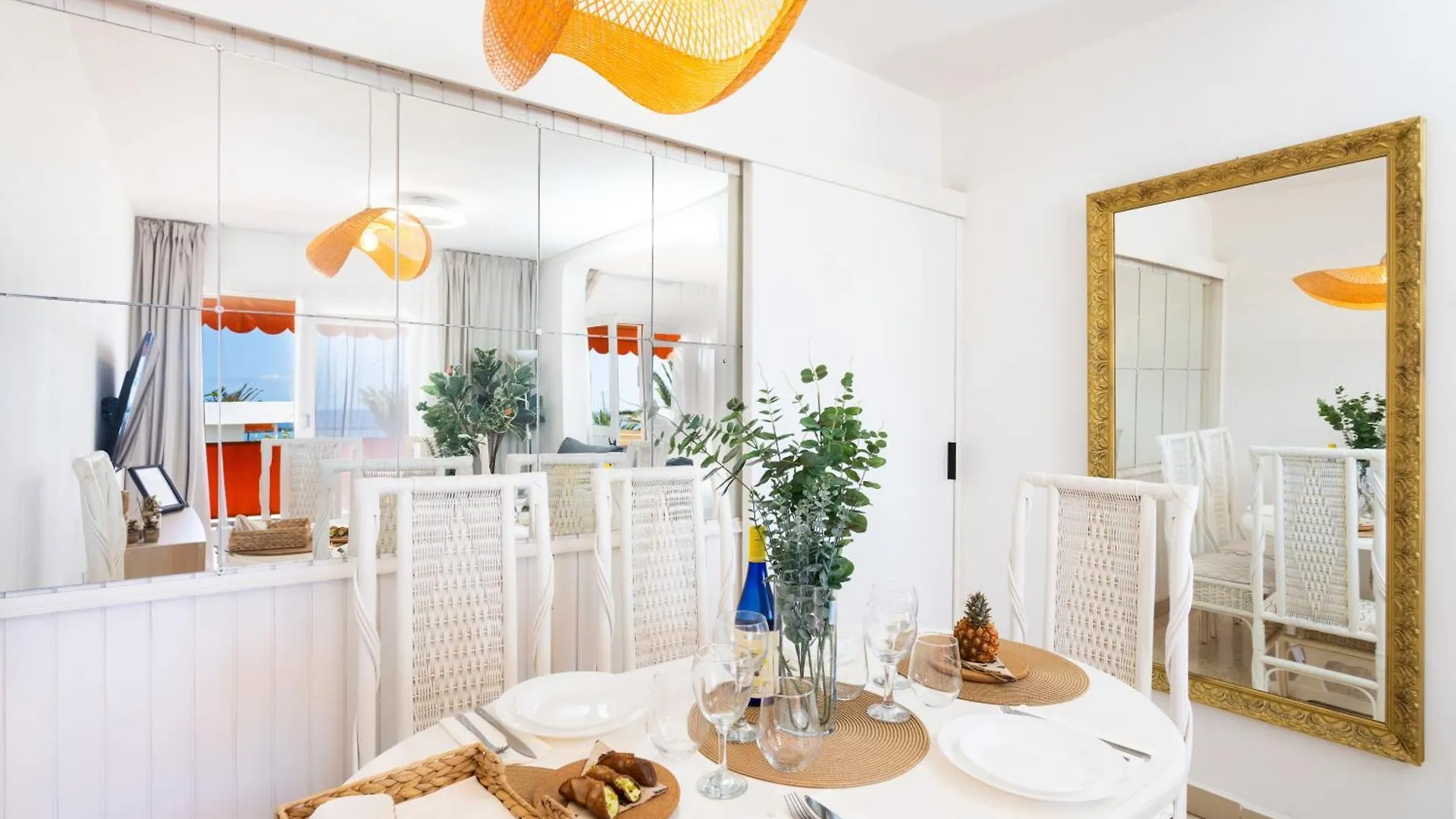 Apartment Tms Veramar2,Budget, Seafront, Pool And Parking Arona  Spain