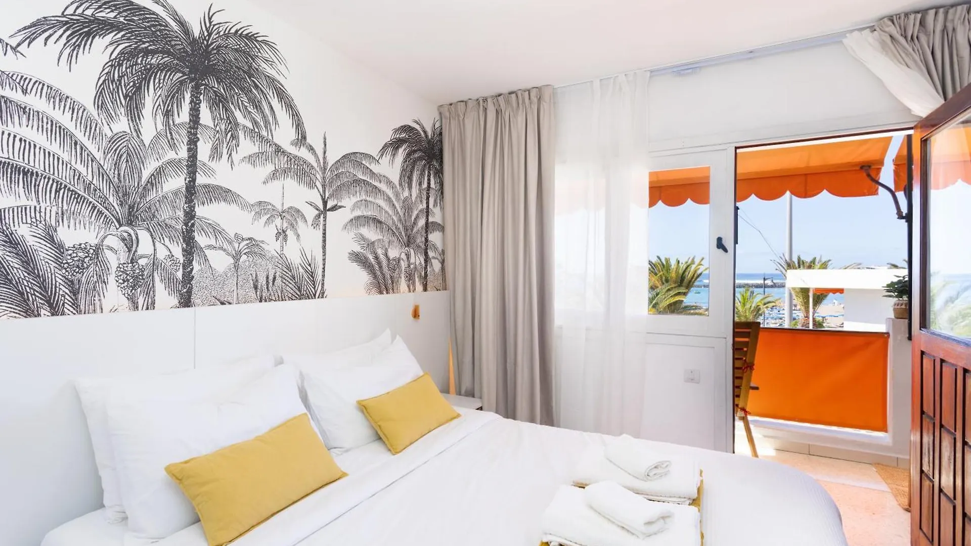 Tms Veramar2,Budget, Seafront, Pool And Parking Arona  Arona (Tenerife)